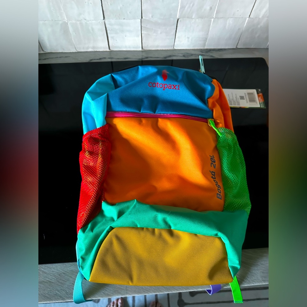Brand new w tags Cotopaxi bogota 20L backpack Del Dia - sold out